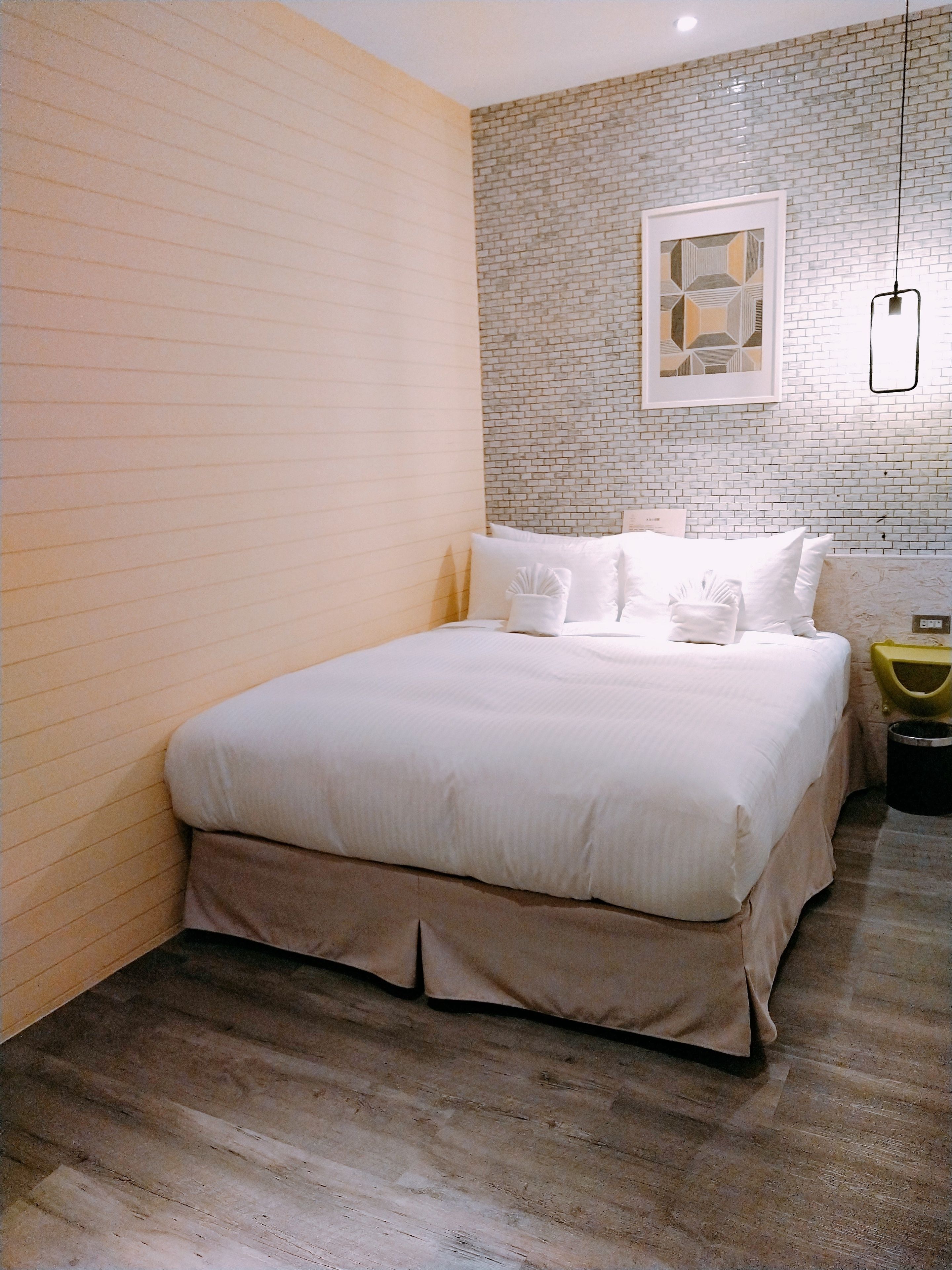 standard double room, 1 double bed | down duvets, free wifi, bed sheets