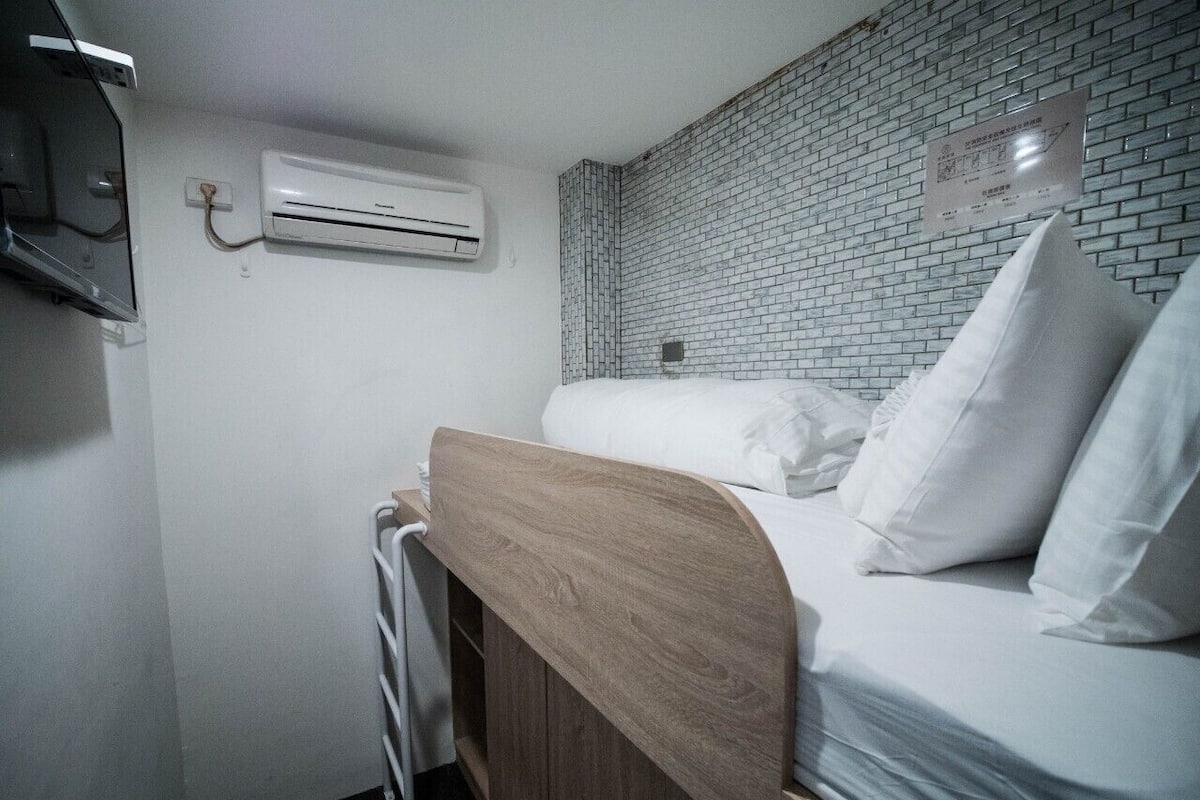 Cubrecamas, wifi gratis y ropa de cama
