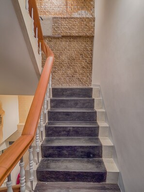 Staircase - the Retro Tai-Pan 2 (Tainan)