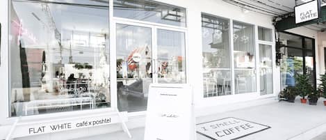 Entrée de l’hébergement