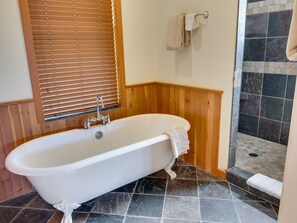 Shower, towels