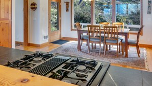 Unclassified image, 3 of 26, button - Bella Vista - Ocean View (Yachats)