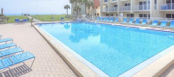 Ocean Front 2 Bed 2 Bath avec piscine chauffée