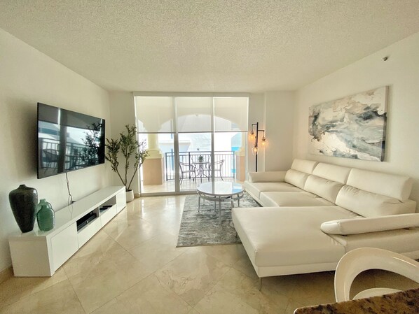 Smart TV - The Sarah Lucy Beach Condo! 2BR/2BA (Sunny Isles Beach)