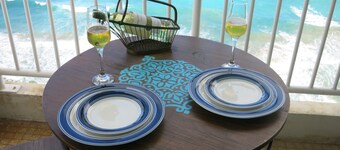 19 ° piano BEACHFRONT (ANGOLO APT) @ Sandy Hills