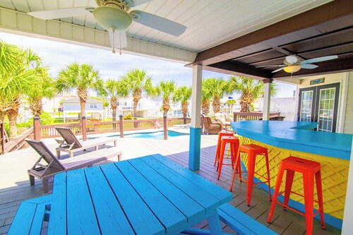 Ocean Inlet Rantaparatiisi! Rantahotelli Yksityinen uima-allas ja TIKI HUT!