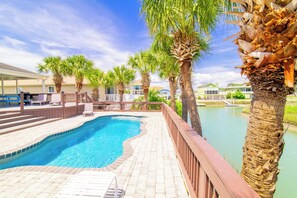 Uklassifisert bilde, 4 av 48, knapp