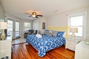 4 chambres, fer et planche à repasser, Wi-Fi, draps fournis