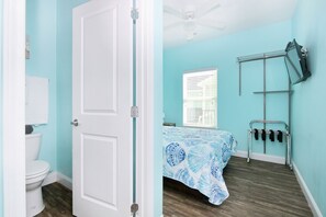 8 slaapkamers, een strijkplank/strijkijzer, gratis wifi, beddengoed