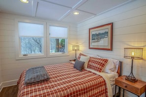 4 bedrooms, WiFi, bed sheets