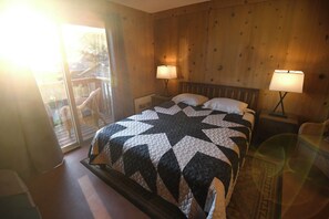 3 bedrooms, internet - The Kite - Comfortable Yachats Home (Yachats)