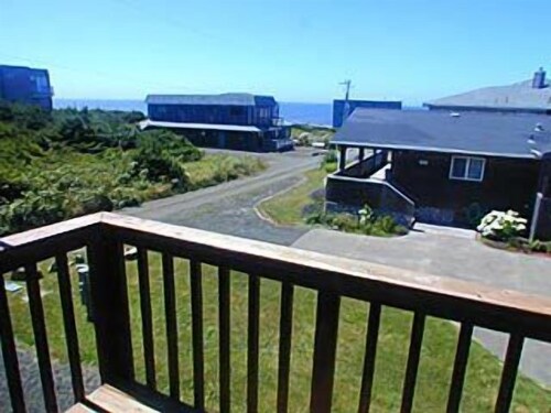 The Kite - Comfortable Yachats Home