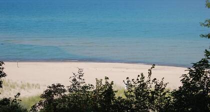 Propiedad de lujo en playa privada con impresionantes vistas al lago