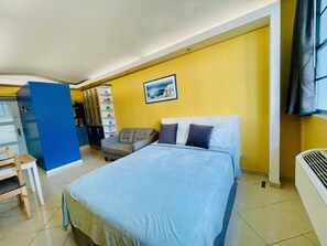 Ferros/tábuas de passar roupa, Wi-Fi de cortesia, roupa de cama