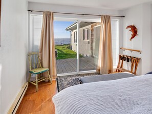 3 chambres, fer et planche à repasser, draps fournis