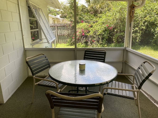 Outdoor dining