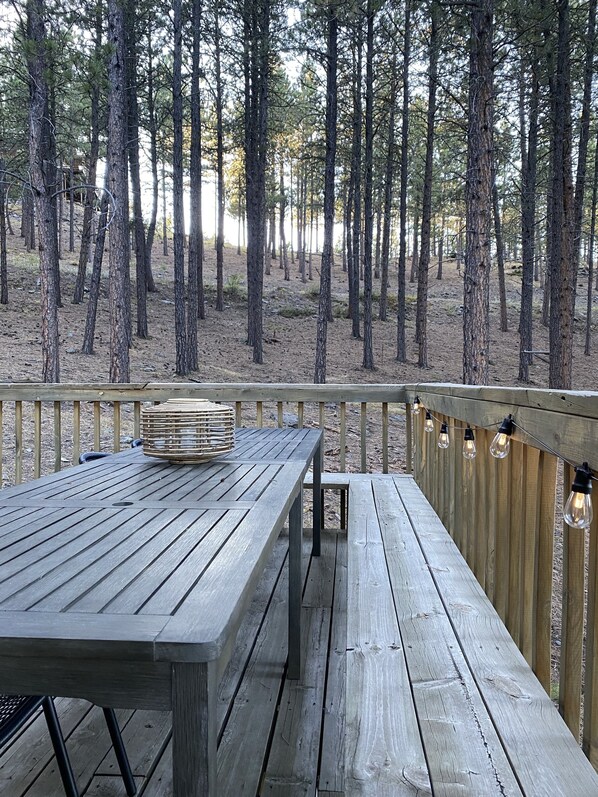 تناول الطعام بالخارج