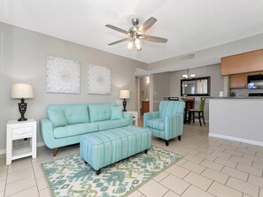 Een smart-tv en een dvd-speler