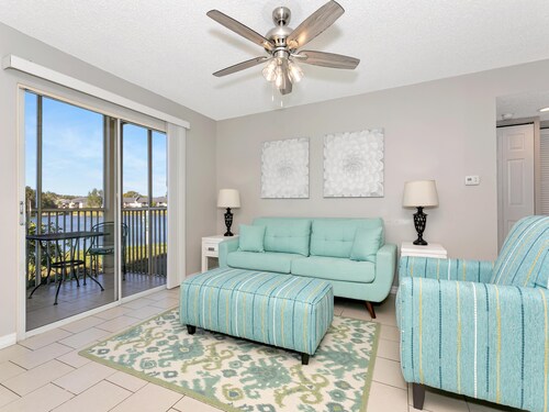 Lake Front - Ground Level - 2 bedroom 2 bath