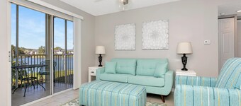 Lake Front - Ground Level - 2 bedroom 2 bath