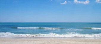 ☀️Cozy Kure: Pet Friendly Home w/ Ocean Views, Private Pool+Hot Tub☀️