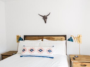 3 bedrooms, iron/ironing board, travel crib, WiFi