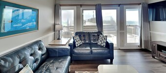 Bungalow By The Sea | Beautiful Oceanfront Home In Topsail Beach