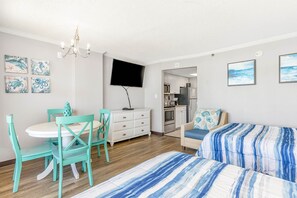 Iron/ironing board, WiFi, bed sheets