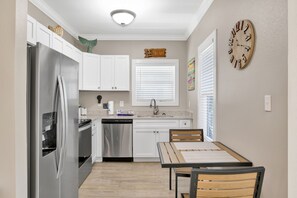 Fridge, microwave, oven, stovetop - Island Escape: Resort Condo with Oasis Pool and Vibrant Tiki Bar Atmosphere (Pensacola)