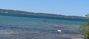 Sunset Bay Views!  Close to Downtown & steps to the beach! New Westin mattress!