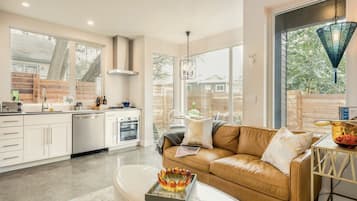 智能電視、壁爐、 辦公室