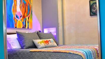 1 quarto, escrivaninha, ferros/tábuas de passar roupa, Wi-Fi de cortesia