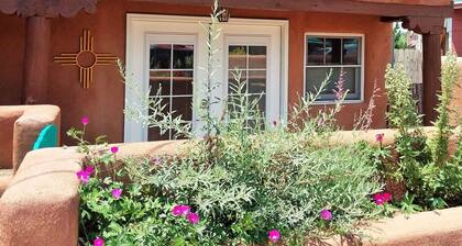 Excellent Location & Divine Digs, Walk Everywhere!