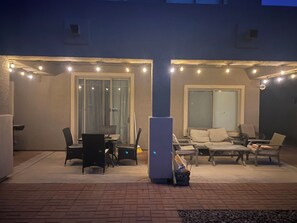 Outdoor dining - Beautiful home in quiet neighborhood (Casa Grande)