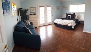 5 bedrooms, iron/ironing board, travel crib, free WiFi