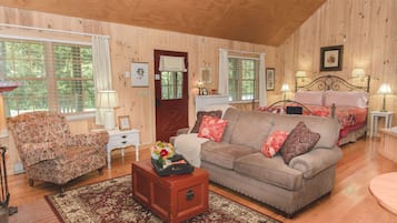 Twinleaf Cottage | 1 bedroom, pillow-top beds, individually decorated