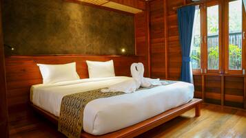 Deluxe Bungalow | Desk, rollaway beds, free WiFi