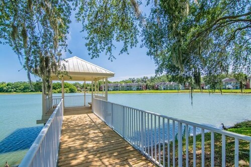 Water Front - Corner Location -1 Bedroom 1 Bath