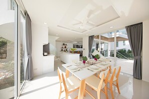 Full-size fridge, microwave, stovetop, electric kettle