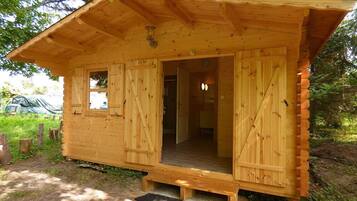 Chalet, Shared Bathroom | Private kitchen | Electric kettle