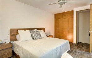 2 bedrooms, iron/ironing board, travel cot, free WiFi