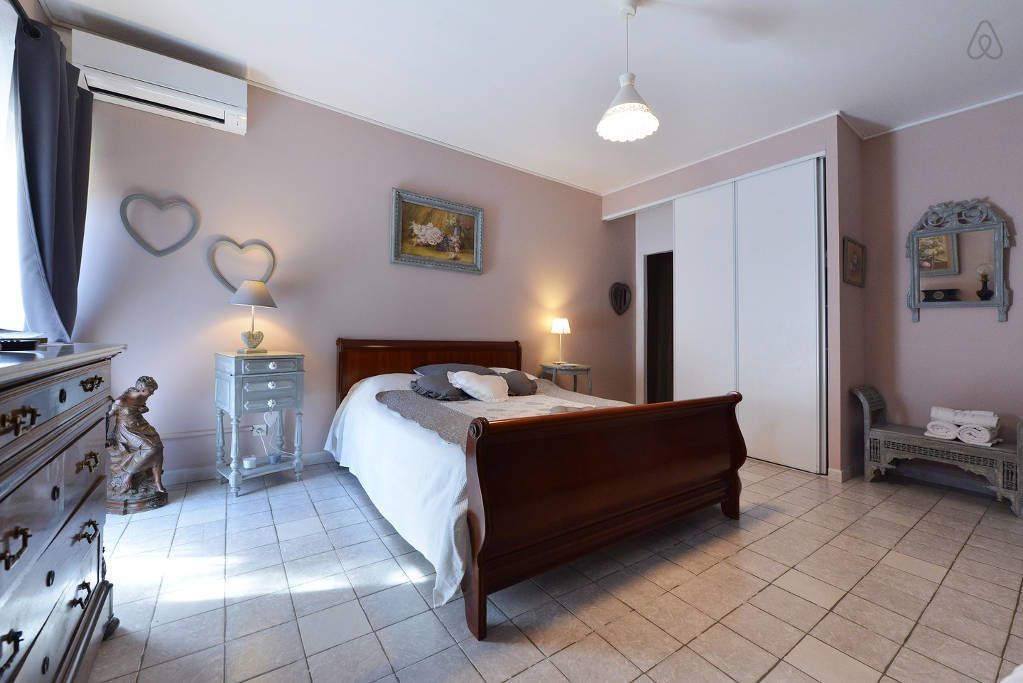 ファミリー ルーム (Guy de Maupassant) | ミニバー、デスク、防音設備、WiFi (無料)