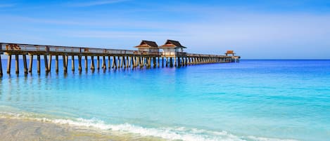 Liegestühle, Strandtücher