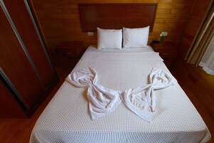 Caja de seguridad en la habitación, escritorio y wifi gratis 