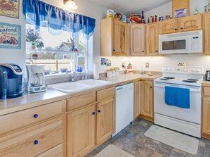 Fridge, microwave, dishwasher, coffee/tea maker