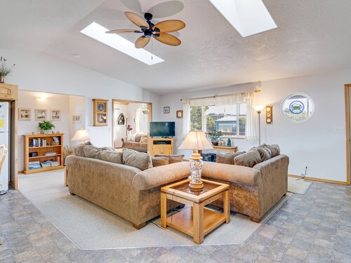 Crabbin' Cabin ~ Bayshore Estates