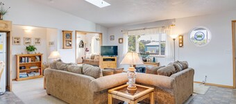 Crabbin' Cabin ~ Bayshore Estates