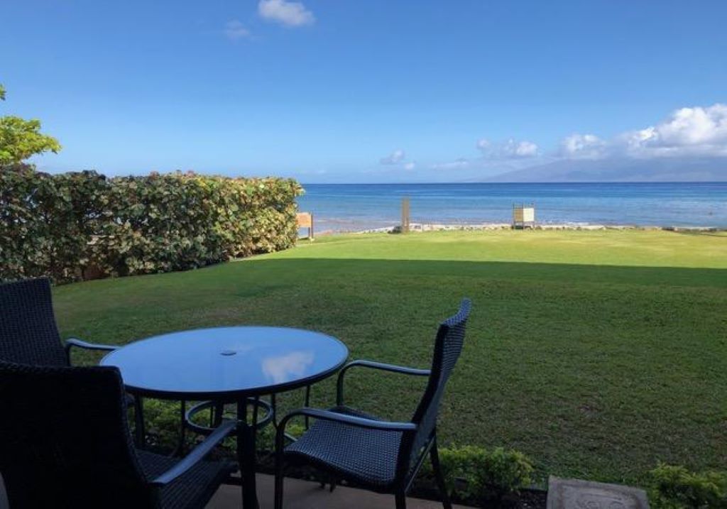 PAPAKEA - GREAT LOCATION, POPULAR RESORT, WELL EQUIPPED OCEANFRONT CONDO,