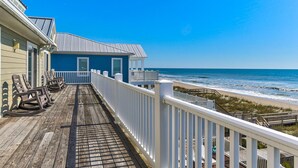 Property grounds - ☀️As Good As It Gets-Oceanfront Home w/Private Pool☀️ (Kure Beach)