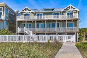 Exterior - ☀️As Good As It Gets-Oceanfront Home w/Private Pool☀️ (Kure Beach)
